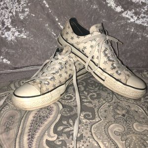 🔹🌠 Men’s 6 White Converse with Silver Stars 🌠
